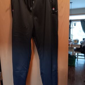Womens Size Large, Vomposition Black Jogger Pants With Fleece Lining